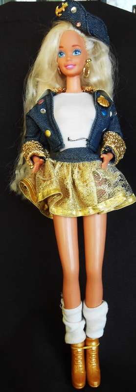 Barbie doll 1994 Super Talk  Barbie original clothes new batteries speaks German