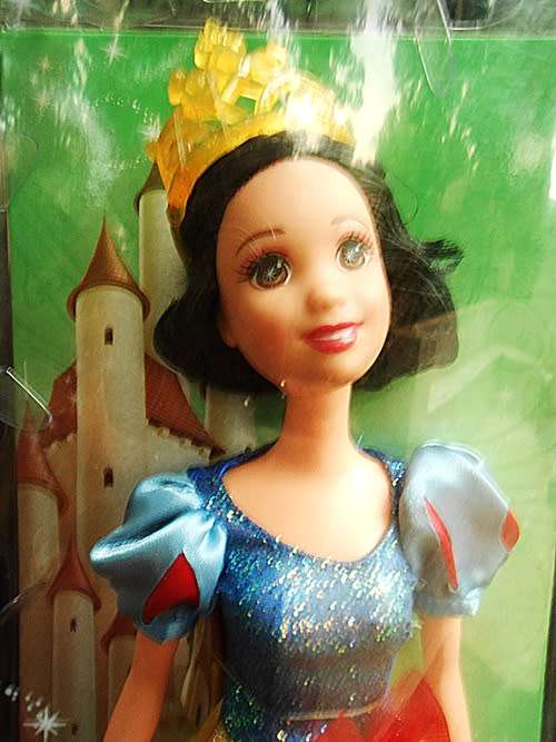 Collectable Disney Princess Snow White same size as Barbie by Mattel N I B 2012
