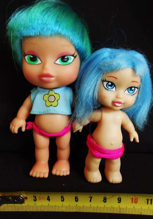 collectable small Famosa Jaggets dolls two dolls
