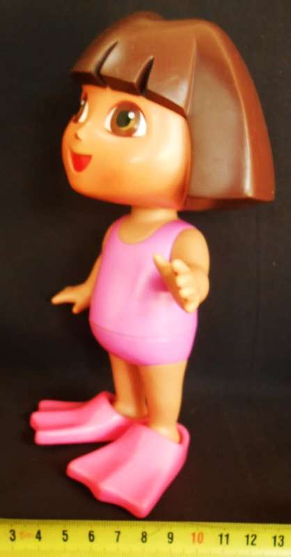 Mattel Dora the Explorer Water Doll with Flippers Water Bath Pool Toy