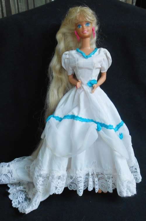 very collectible Totally Hair Barbie (1991) dressed as a bride/bridesmaid in beautiful condition