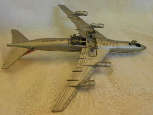 Collectible Vintage Lintoy Boeiing 747 SAA die cast plane made in Hong Kong