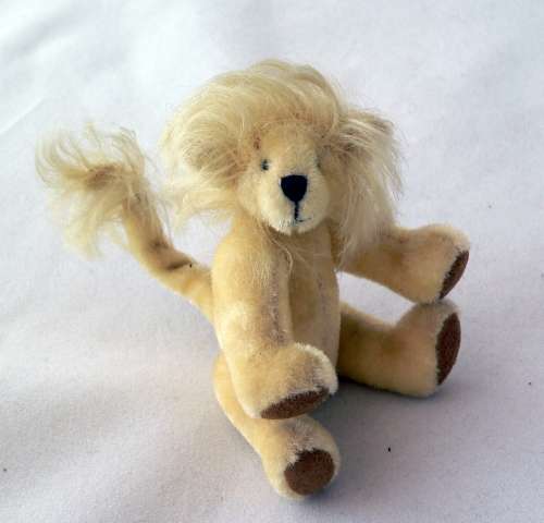 Handmade Miniature Teddy Bear Lion 9cm