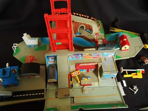 Vintage Micro Machines Super City Toolbox 1988 Galoob Playset NEAR COMPLETE