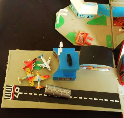 Vintage Micro Machines Super City Toolbox 1988 Galoob Playset NEAR COMPLETE