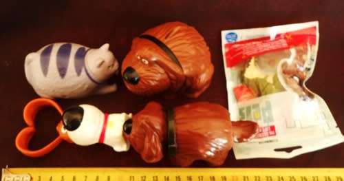collectable Figures from The Secret Life of Pets five toys