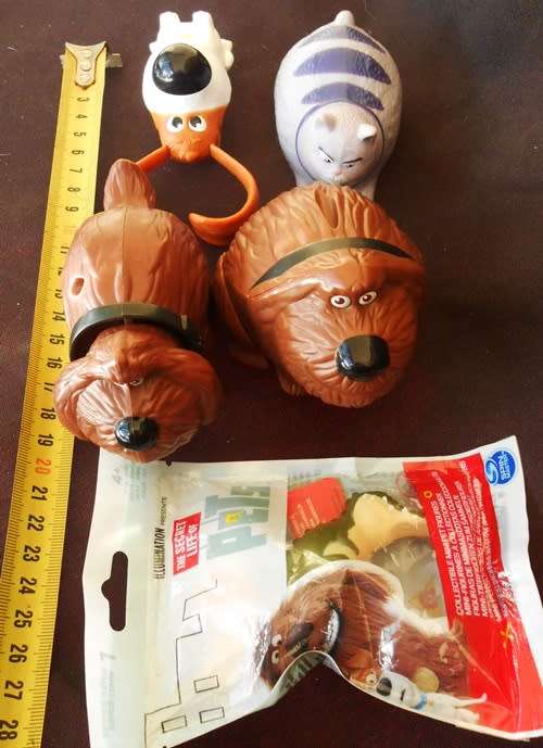 collectable Figures from The Secret Life of Pets five toys