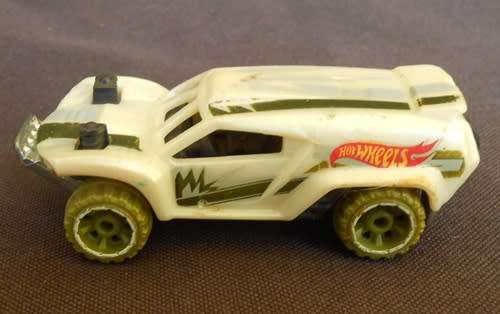 collectable B12- 2013 Mattel Hot Wheels Land Crusher 101