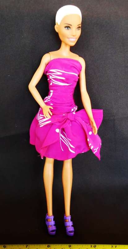 Collectable Barbie Fashionistas Doll #82-CHIC IN PLATINUM BLONDE BUZZ CUT
