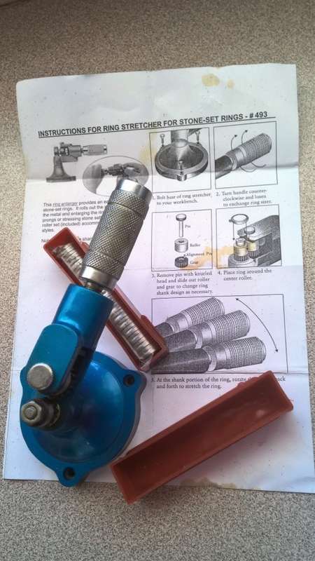 Jewellery equipment/tools * used * Ring stretcher/roller for stone-set rings * As new