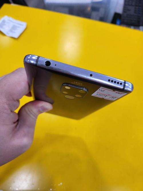 Huawei Mate X 5G ---- 3 Available  1 - NEW / 2 - USED