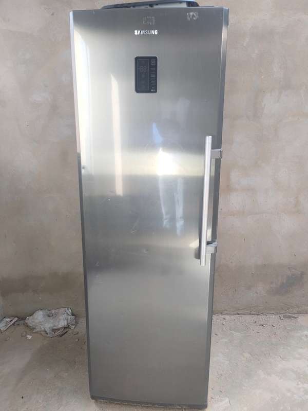 Very Fancy Samsung RR82WEIS Upright Freezer Fridge