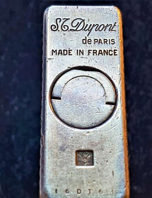 Fantastic St Dupont Roler Gas lighter from the 1960's. With original serial number. "De Paris"