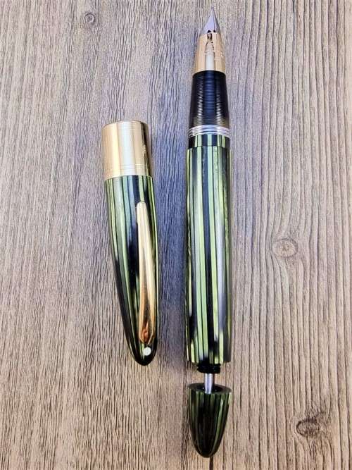 Vintage Pen Sale #5. Sheaffer VacFill 1940`s Autograph Fountain Pen