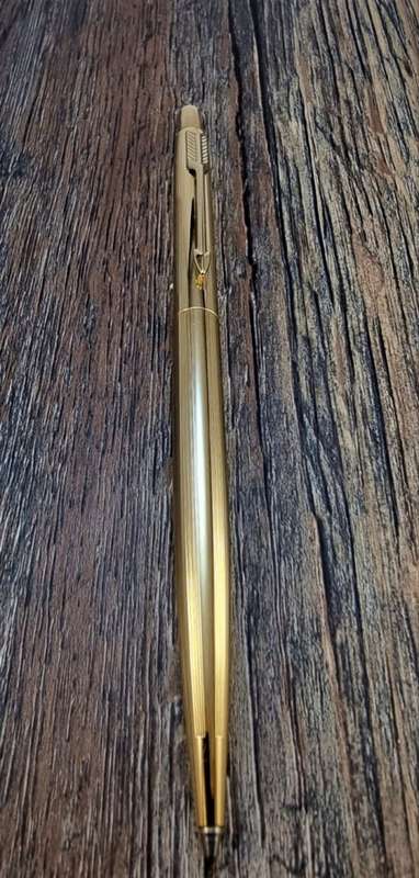 Vintage Pen Sale #10. Gold Parker Classic Ballpoint Pen.