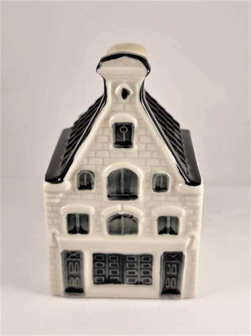KLM Houses Sale #4. House No 66. The Maarseveen Warehouse. Sealed. Excellent Condition.
