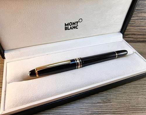 Montblanc Classique Fountain Pen. In Box!