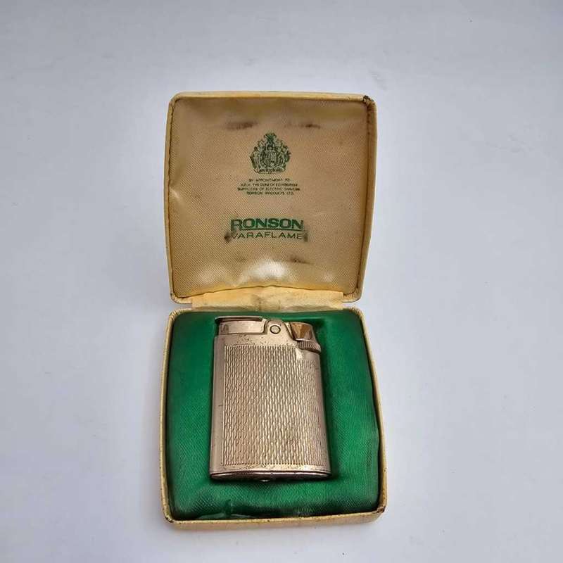 Vintage Ronson Varaflame Lighter