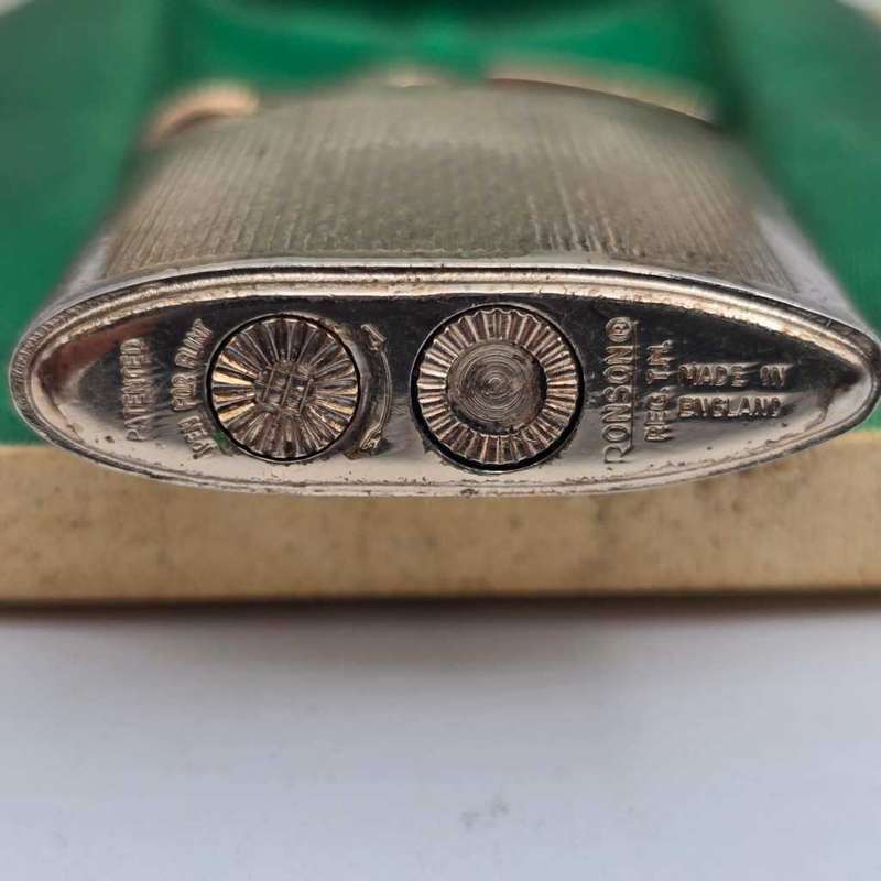 Vintage Ronson Varaflame Lighter