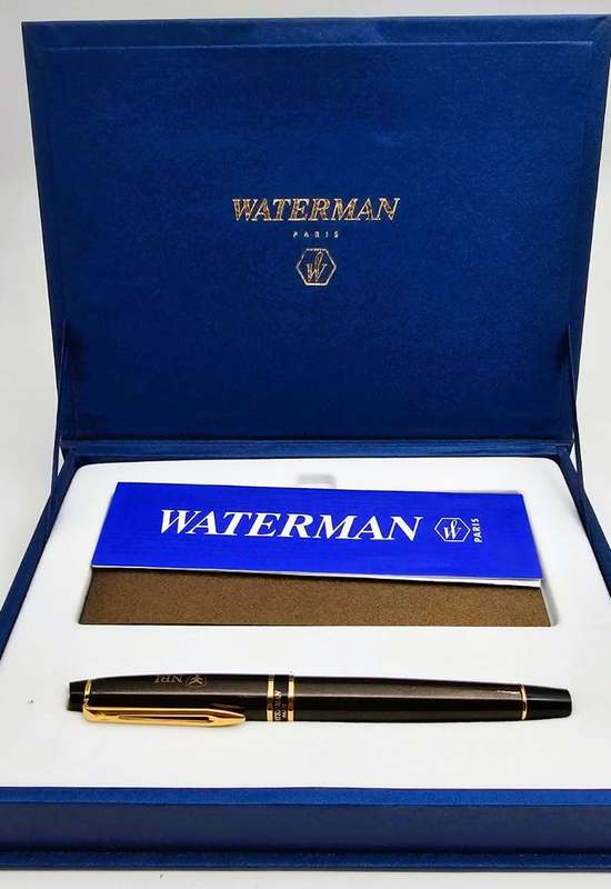 Waterman Expert Rollerball Pen. In box!