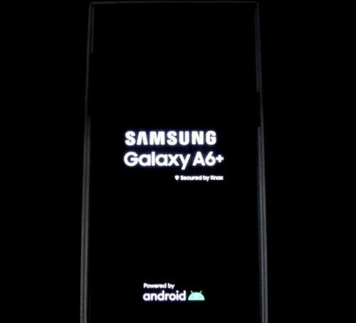 Samsung A6 Plus 32GB - Lavender Small Crack!