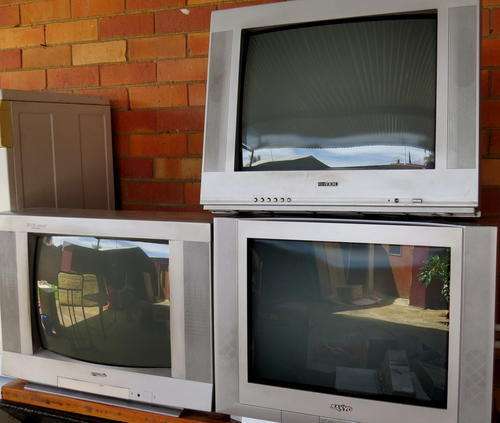 Job lot of 3 x Televisions colour read!