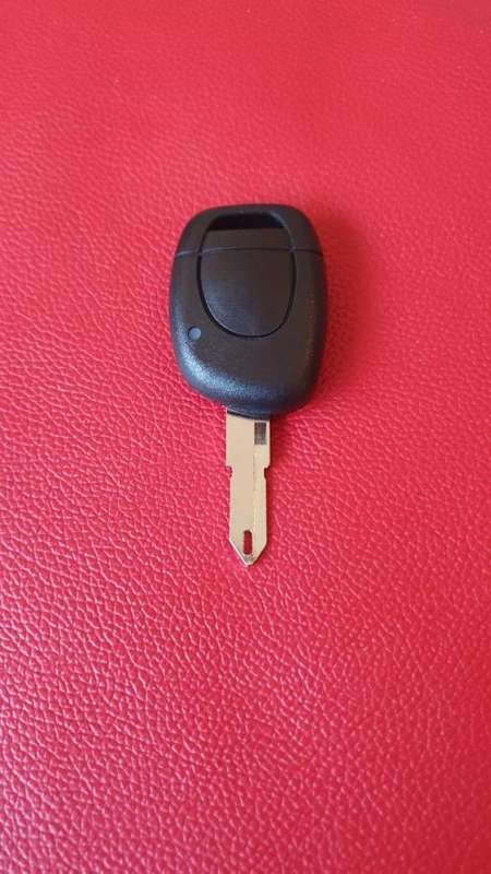Renault 1 Button Remote Key with ID46 Transponder Chip, Clio Etc. Brand New, R400