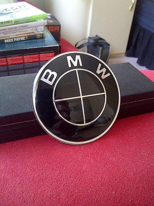 BMW BLACK Bonnet/Boot Emblem badge decal