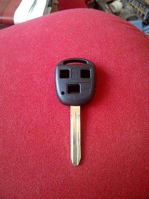 Toyota 3 Button remote key case/shell/fob + toy43 blade, Corolla/Camry/Landcruiser, R100 each