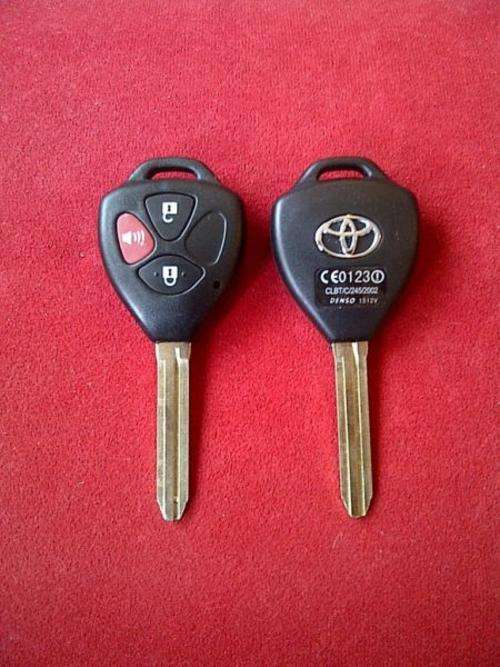 Toyota Fortuner/Hilux 3 button/2+1 button replacement remote key case/shell + blade, R90