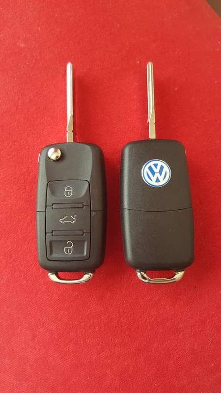VW Golf 5 Flip 3 Button Remote Key, Golf 5/Golf V, 433Mhz ID48 Chip, Brand New R450
