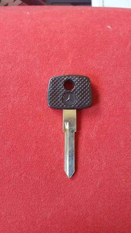 Mercedes Benz Transponder Key with T5 Ceramic Chip (Blank)