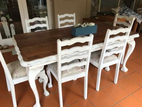 Techniqued 6 seater table and 6 chairs