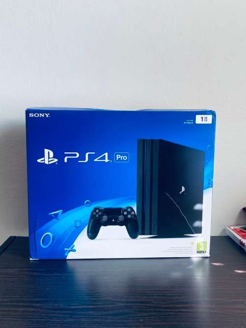 PS4 PRO 1TB