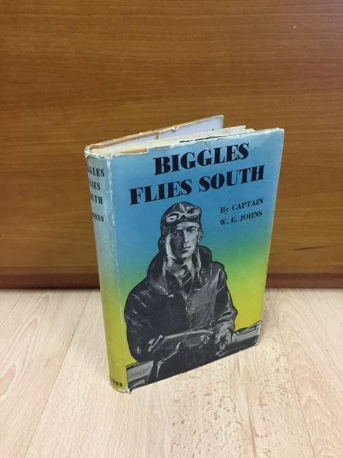 Biggles Flies South by Captain W E Johns Reprinted 1946 with Dust Jacket