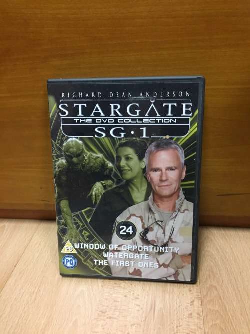 4 x DVDs STARGATE TV SHOW 12 episodes