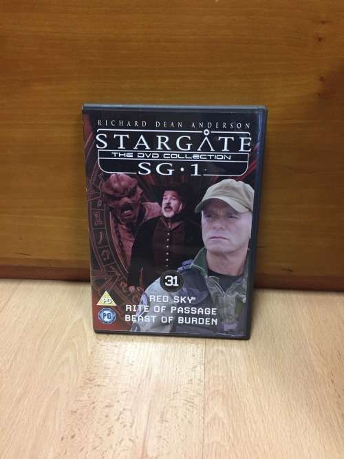 4 x DVDs STARGATE TV SHOW 12 episodes