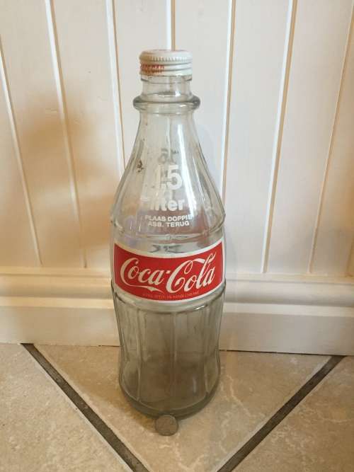 Rare vintage South Africa COCA COLA COKE 1980s to 1990s 1.5L Glass Bottle with original lid.