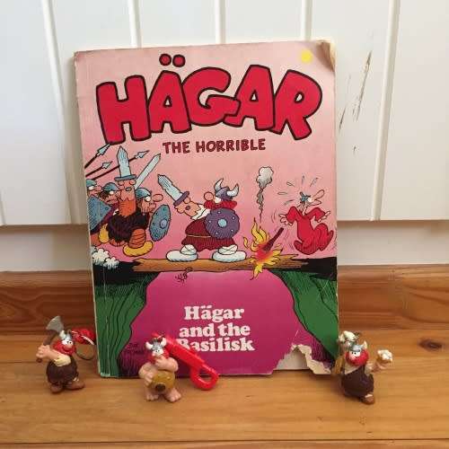HAGAR THE HORRIBLE rubber figure HOLDING A BEER - excellent condition