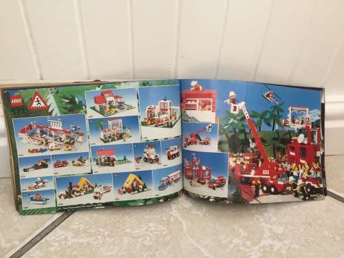 Original LEGO 1990 Catalogue - features LEGO city,  space sets