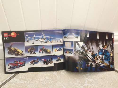 Original LEGO 1990 Catalogue - features LEGO city,  space sets