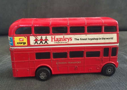 CORGI Corgitronics 1004  LONDON Routemaster Bus 1981 electronic battery operated hooting function