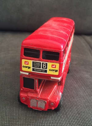 CORGI Corgitronics 1004  LONDON Routemaster Bus 1981 electronic battery operated hooting function