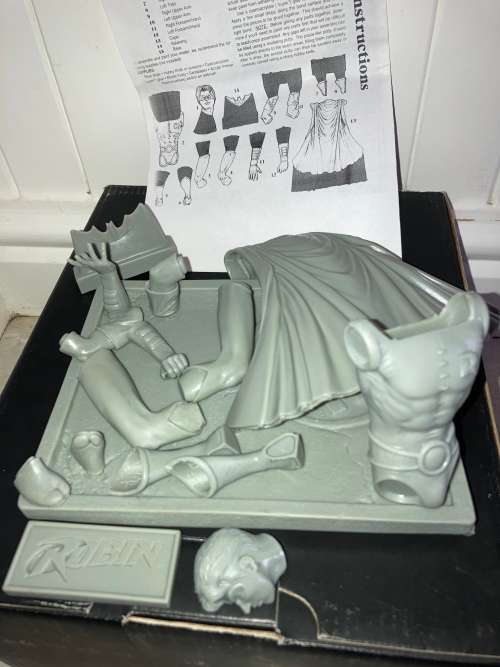 ROBIN from Batman figure HORIZON models kit 1996