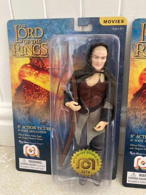 LORD OF THE RINGS Aragon and Legolas action figures by Mego Toys  8-9 inch figures
