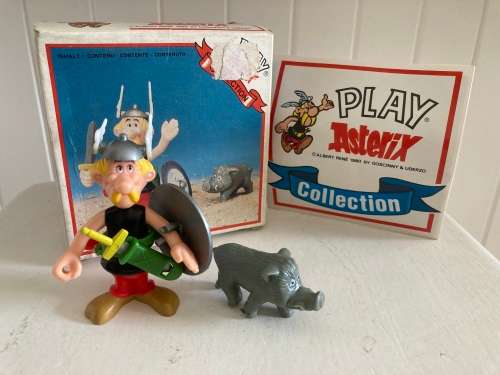 Vintage ASTERIX and OBELIX Action Figures mint in box from 1980 Asterix Play series by Toy Cloud