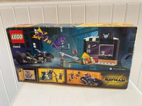 LEGO 70902 BATMAN Lego Movie CATWOMAN CATCYCLE RACE boxset - still sealed.