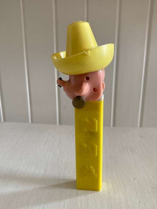 Vintage Super rare PEZ Mexican no feet version 1970s