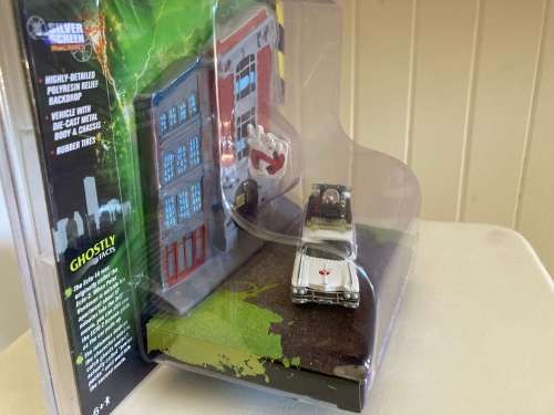GHOSTBUSTERS 2 movie ECTO 1A ambulance  - 1989 movie style - Jada Toys - 1:64 scale mint