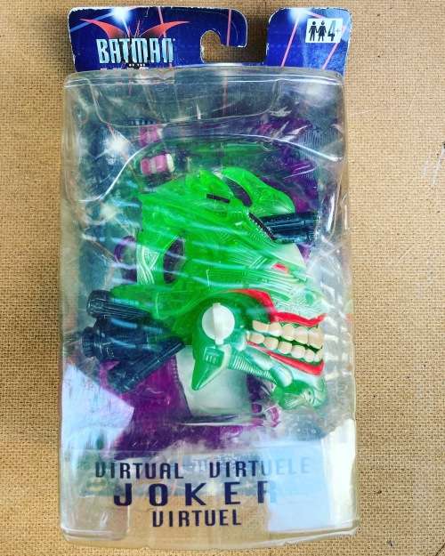 The BATMAN BEYOND animated figure series by Hasbro 1999 Lot of 7 figures